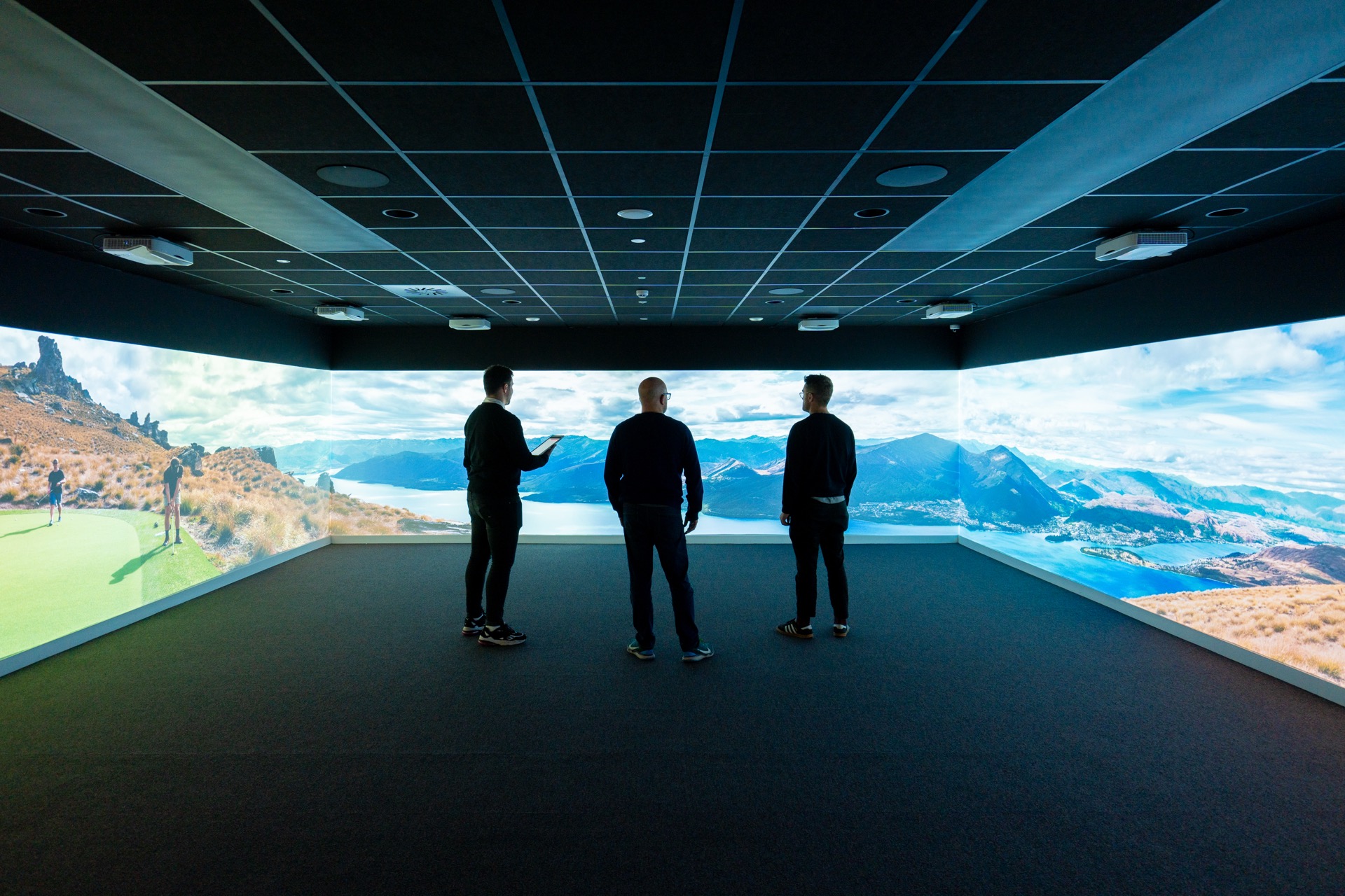 Osborne Technologies' Aurora immersive classroom & Igloo Vision software