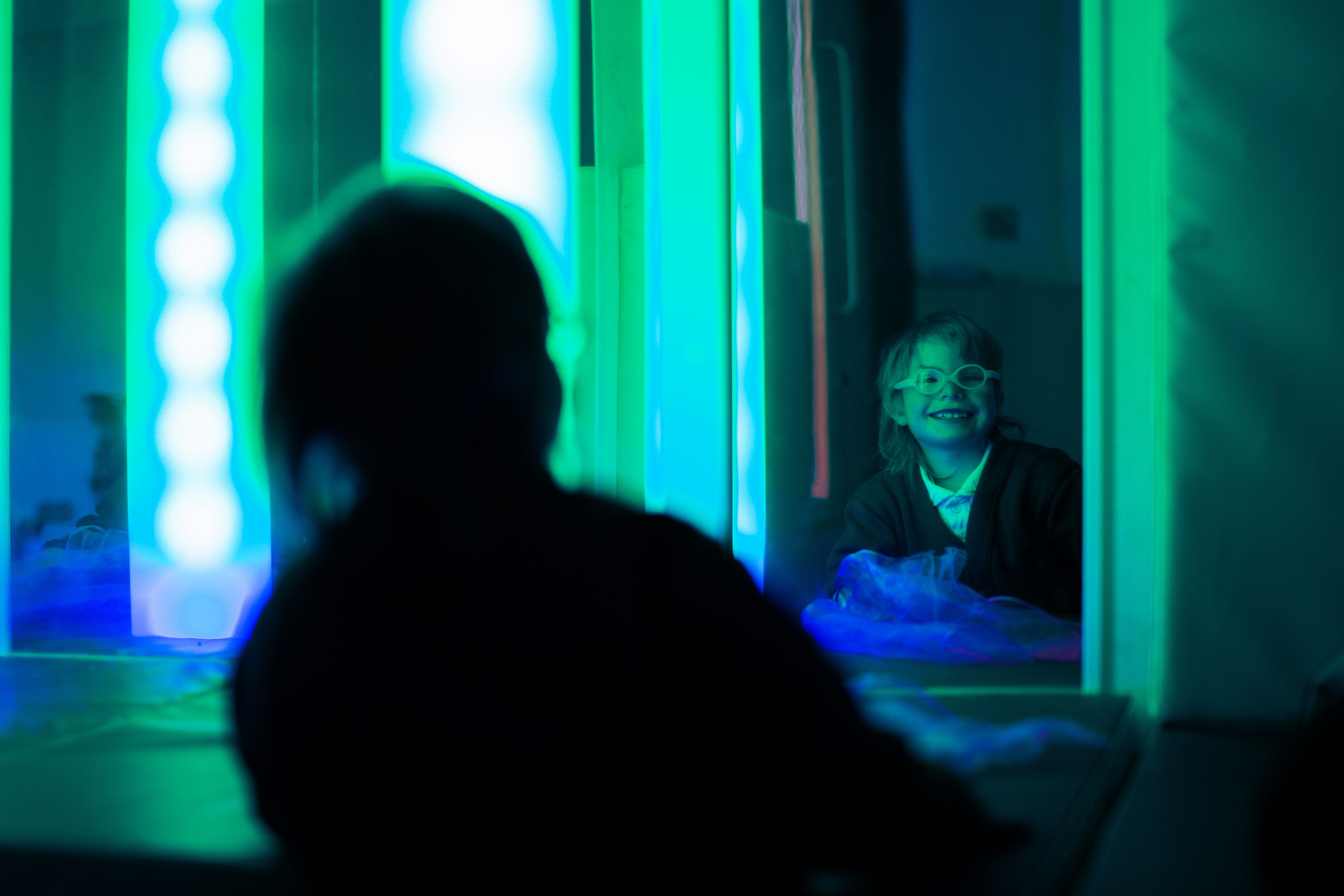 greenacre-sensory-child-chroma-tube-mirror